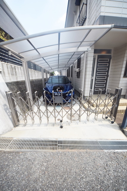 駐車場　～お車はこちらへ～