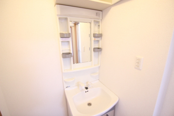 洗面設備　※別部屋の写真です