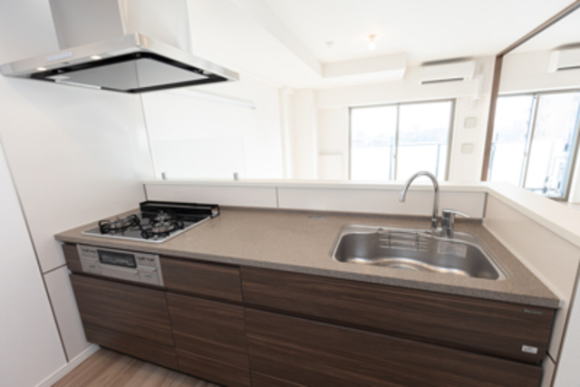 キッチン　※写真は同タイプ住戸です。