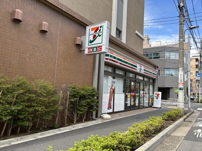 その他　【コンビニエンスストア】セブンイレブン　江東佐賀1丁目店（その他）まで320m