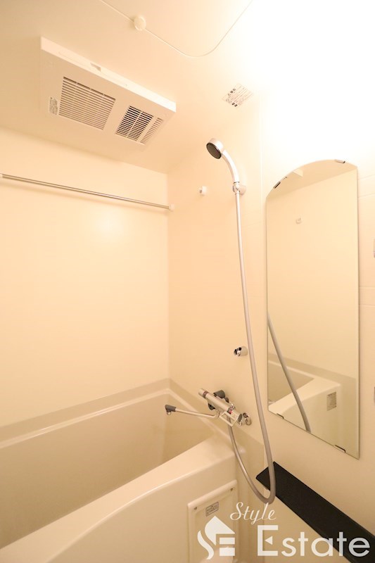 バス・シャワールーム　バスルーム