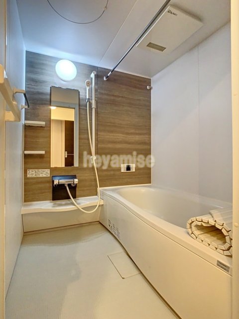 バス・シャワールーム　写真は上階別号室