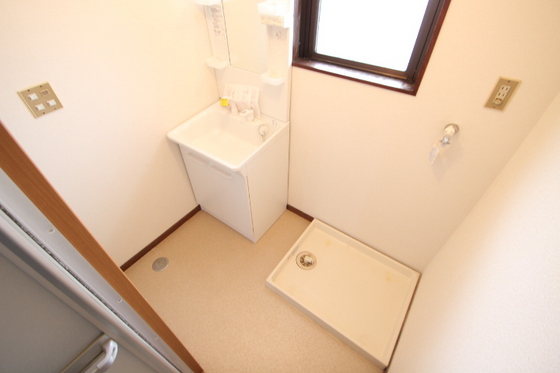 洗面設備　※別部屋の写真です
