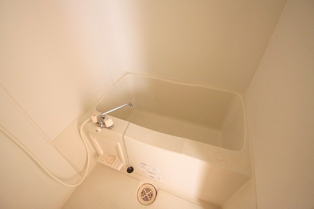 バス・シャワールーム　清潔なバスです。