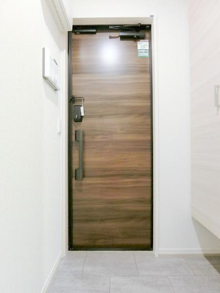 玄関　★カードキー仕様★