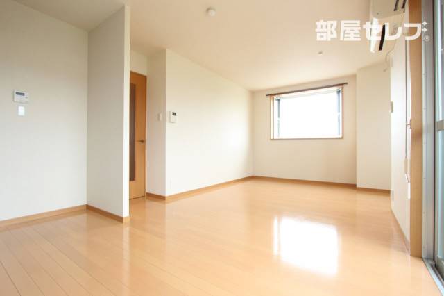 居室・リビング　※２０５号室の写真です。