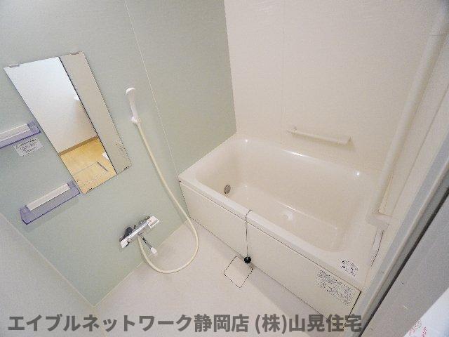 バス・シャワールーム　お風呂です