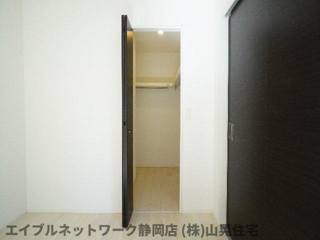 収納　たっぷりとした収納スペースです
