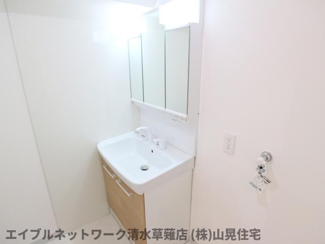 洗面設備　広い洗面スペース