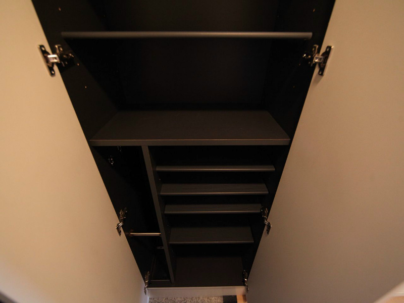 玄関　玄関　シューズボックス付（収納充実してます）