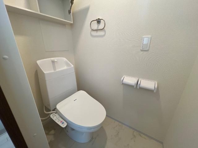 トイレ　トイレ