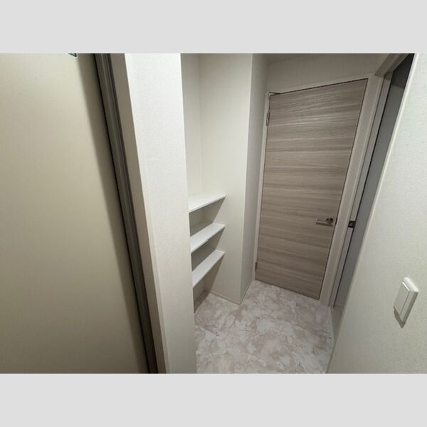 玄関　ファミリーマート刈谷野田町店(1300m)