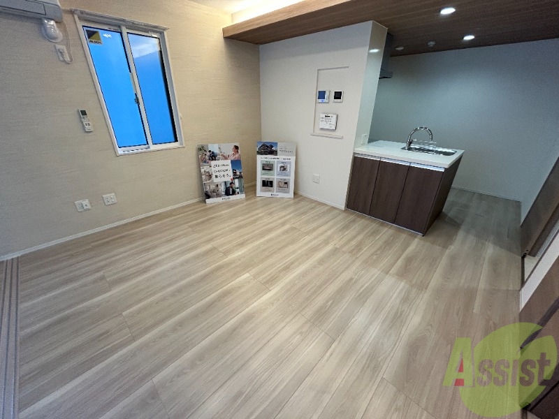 居室・リビング　８．３帖のリビングです。角部屋の為、二面採光になります。