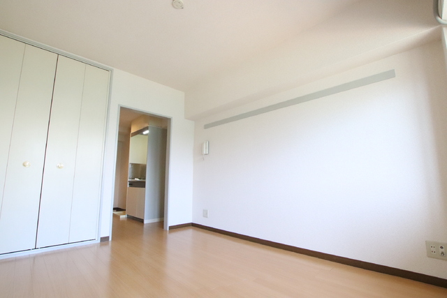 居室・リビング　６帖の居室です♪