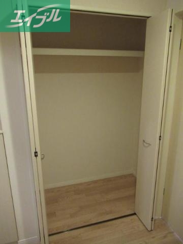 収納　玄関クローゼット