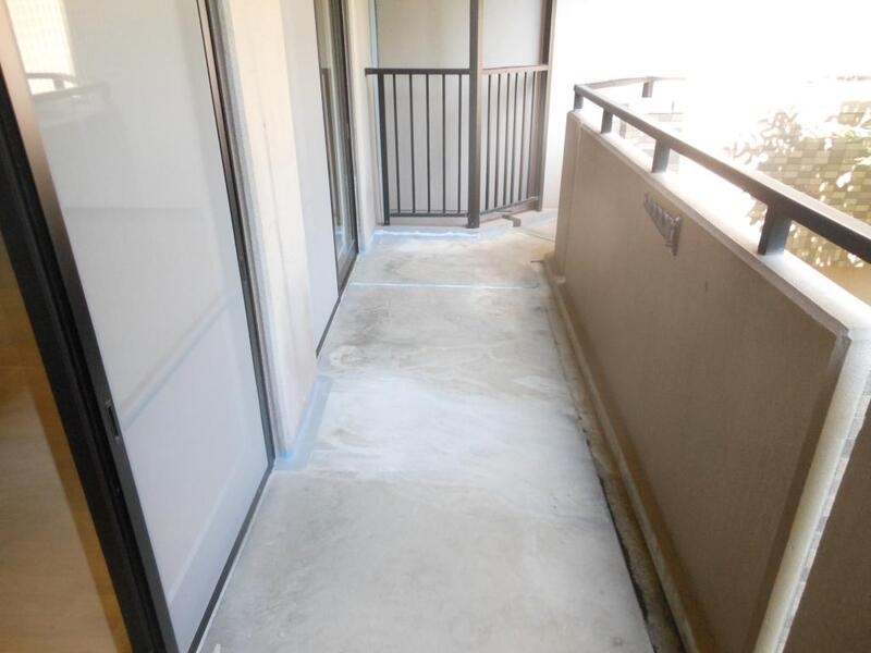 バルコニー　バルコニーも広いですよね