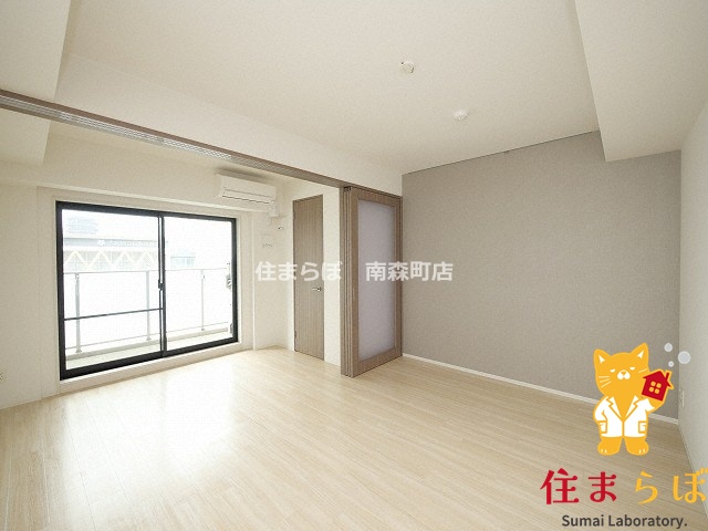 居室・リビング　「“合う暮らし”を、LINEで一緒に描こう。」