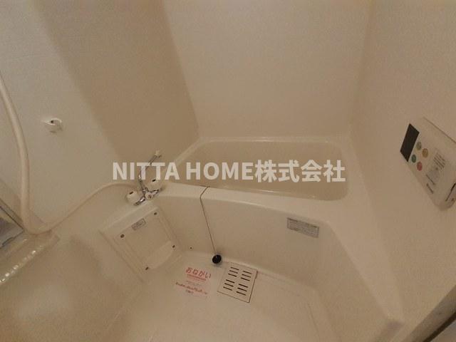 バス・シャワールーム　浴室乾燥機・追い焚き機能付のお風呂(*^-^*)