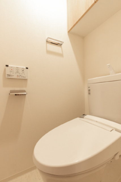 トイレ　※写真は同タイプ住戸です。