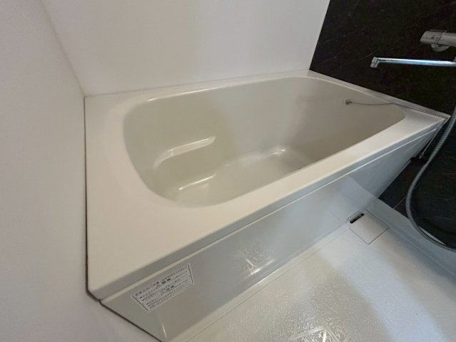 バス・シャワールーム　ラルーチェ川名