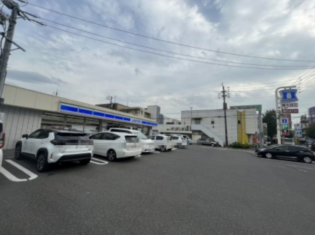 コンビニ　ローソン 川名駅前店（コンビニ）まで341m