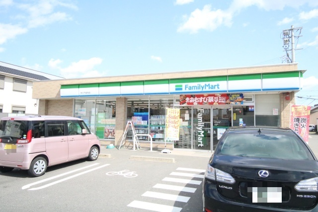 コンビニ　ファミリーマート　中川千音寺店（コンビニ）まで1017m