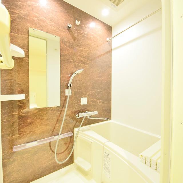 バス・シャワールーム　※別部屋の参考写真です。