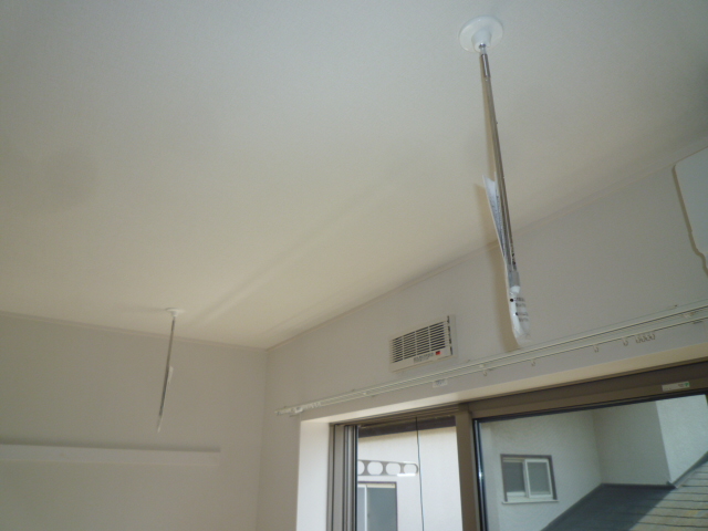 その他設備　室内物干し竿