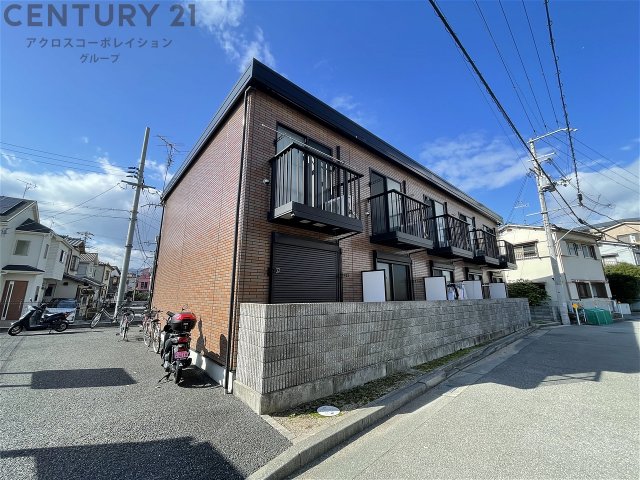 建物外観　宅配ボックス・モニター付きインターホン完備☆