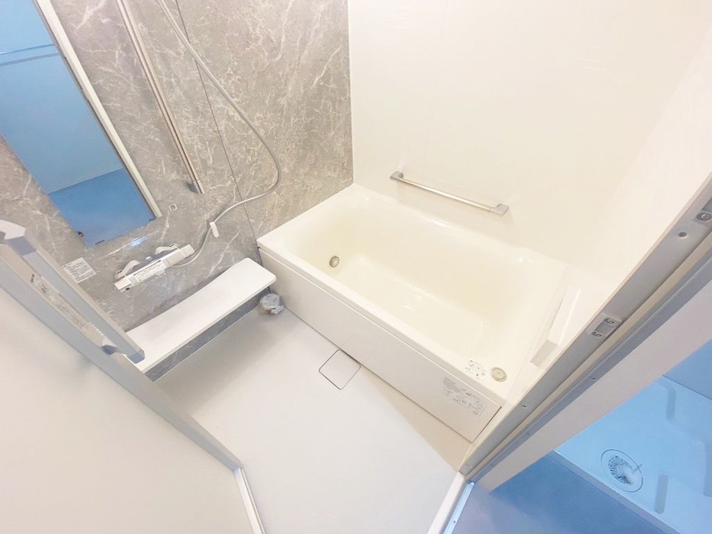 バス・シャワールーム　洗面