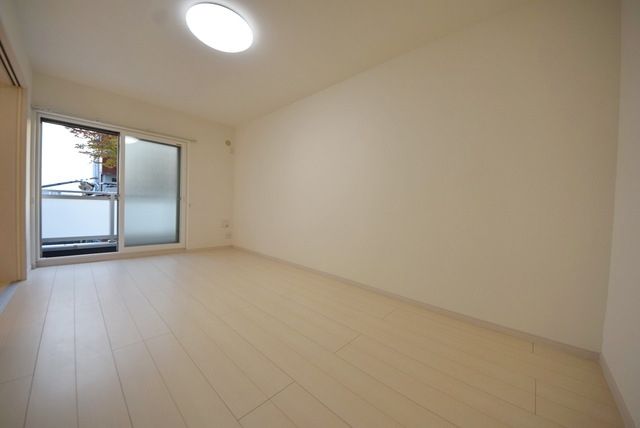 居室・リビング　★9.7帖の洋室です★