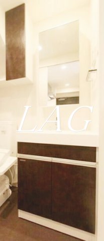 洗面設備　独立洗面台です。