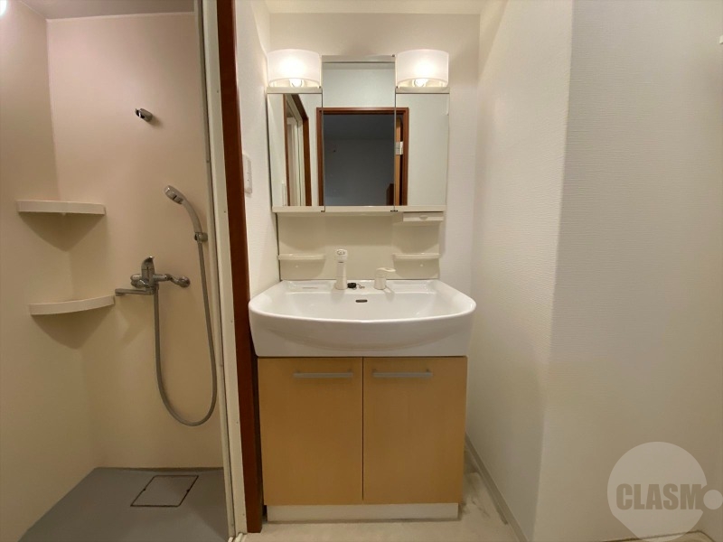 その他　屋根付きの駐輪場