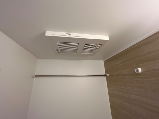 バス・シャワールーム　浴室乾燥機