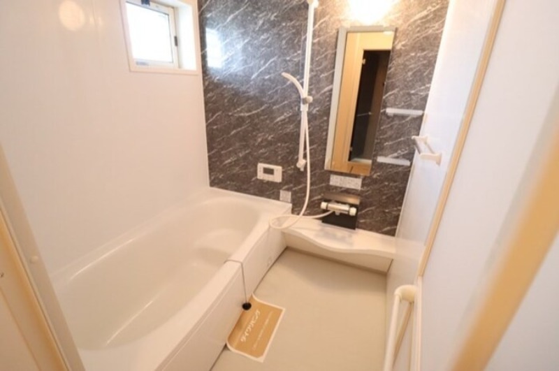 バス・シャワールーム　図面と現状に相違がある場合には現状を優先