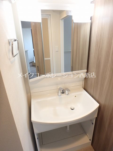 洗面設備　※工事中の写真