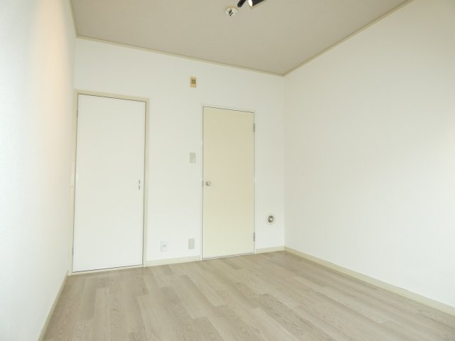 居室・リビング　同仕様・参考写真となります。