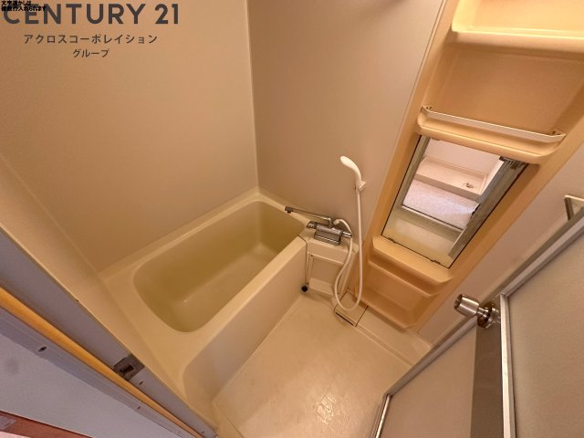 バス・シャワールーム　バストイレセパレートタイプの浴室です！