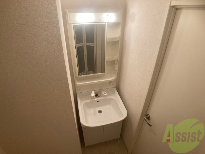 洗面設備　洗面台はありませんがこちらで洗顔などができます。