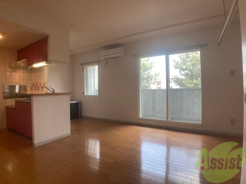 居室・リビング　広くてキレイなお部屋が広がっていて、充実した生活が送れそう。