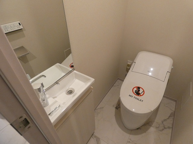 トイレ　トイレ