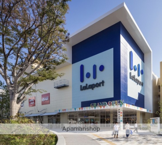 ショッピングセンター　ららぽーと湘南平塚店（ショッピングセンター）まで478m