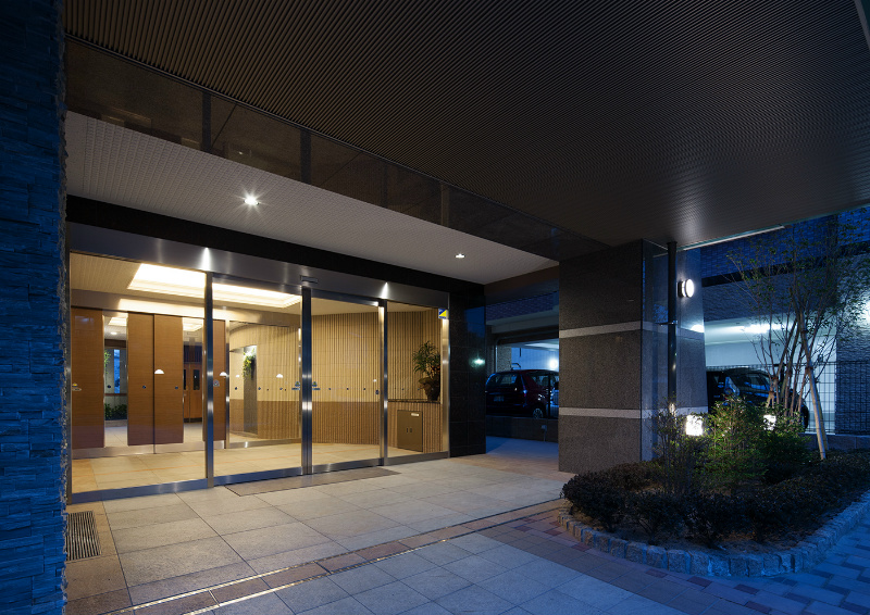 エントランス　オートロック付きの安心セキュリティ。