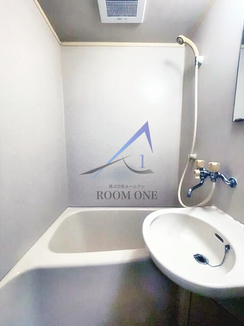 バス・シャワールーム　お風呂です。