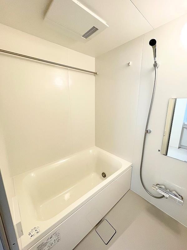 バス・シャワールーム　追い焚き・浴室乾燥機能付き