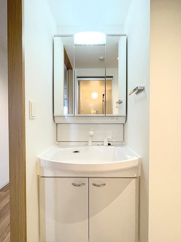 洗面設備　洗髪洗面化粧台