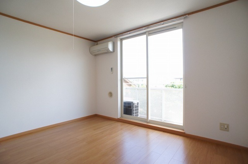 居室・リビング　図面と現状に相違がある場合には現状を優先