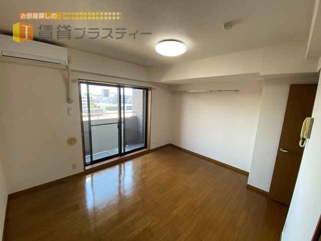 居室・リビング　広々したお部屋でストレスフリーな生活を。