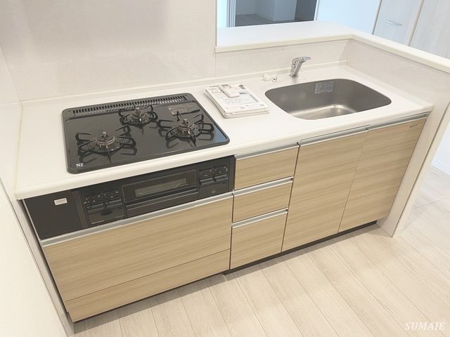 キッチン　グリル付きガスコンロでお料理楽しめます☆