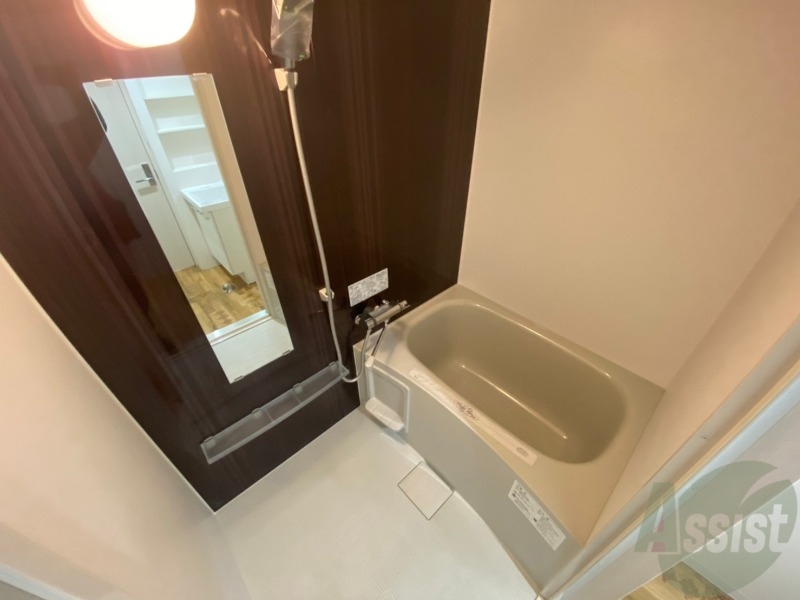 バス・シャワールーム　ユニットバスです。疲れを癒すのに欠かせませんね！